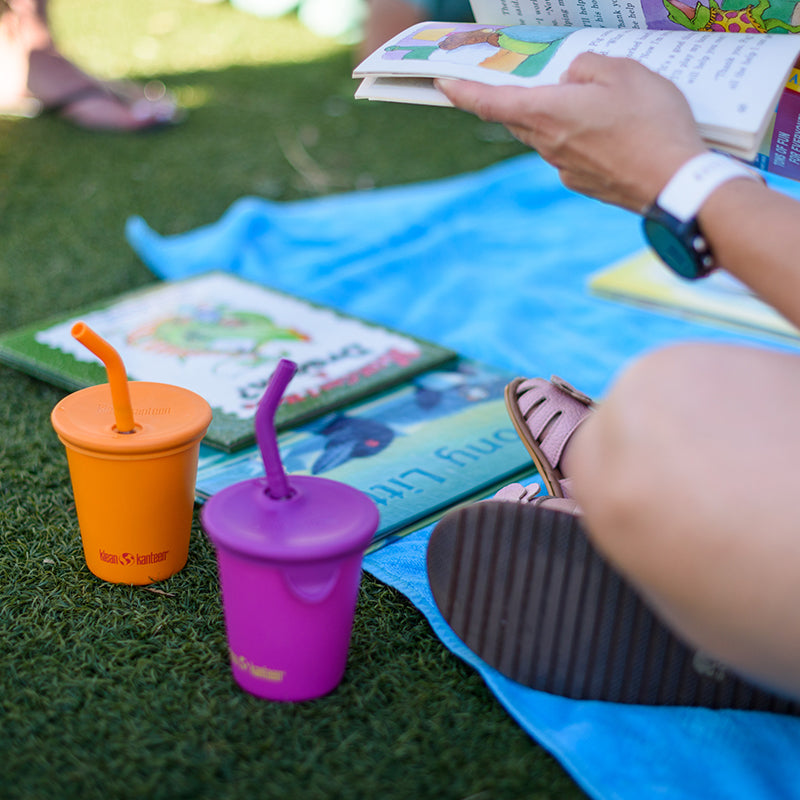 kid-s-sippy-cup-and-wide-water-bottle-set-r1 10oz_kids_cups_straw_reading_blanket_square.jpg