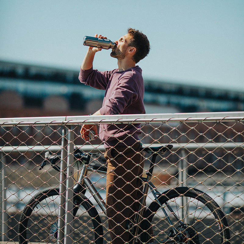 16oz-rise-reflect-with-bamboo-cap-u3 16oz_rise_reflect_man_bike_square.jpg