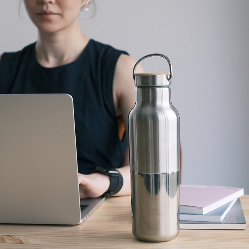 20oz-rise-reflect-with-bamboo-cap-t9 20oz_rise_reflect_desk_laptop_square.jpg