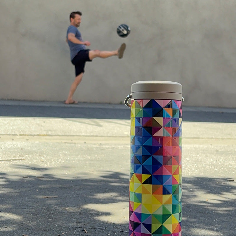 20oz-tkwide-with-twist-cap-mosaic-q1 20oz_tkwide_bottle_seasonal_mosaic_soccerball_player_square.jpg