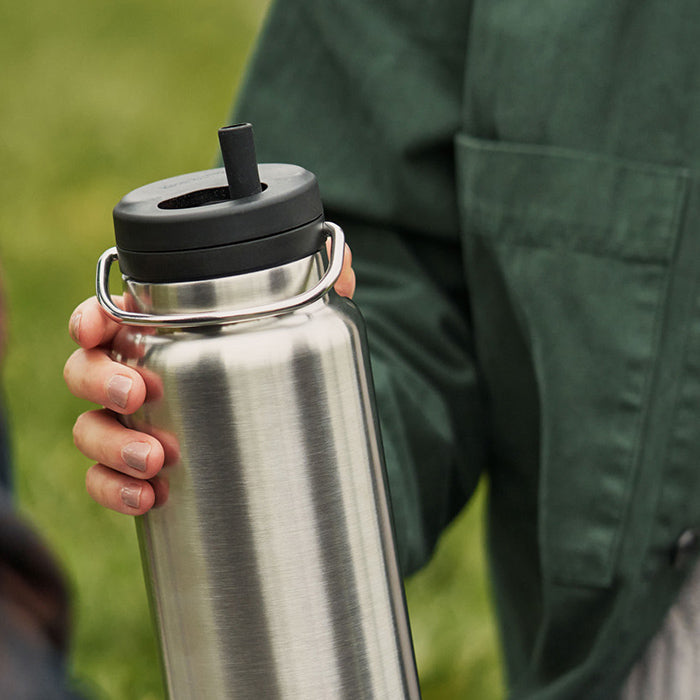tkwide-twist-cap-with-straw-kit-r0 K32TKWSSL-BS-T-TWIST-32_oz_water_bottle_straw_cap_lifestyle_76e40be3-2488-47fa-afd0-c7d5ba075b15.jpg