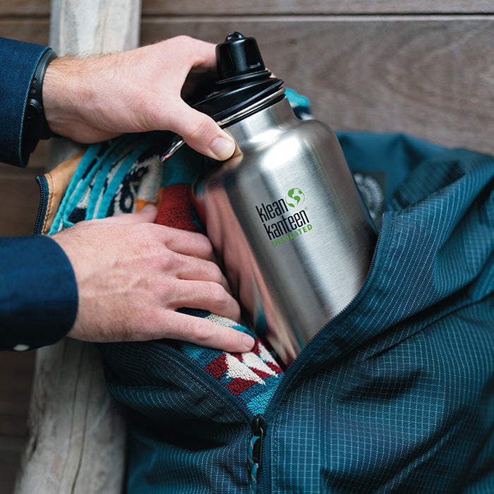 tkwide-chug-cap-i5 K64TKWSSL-BS-Chug-Cap-Out-of-Duffle_lifestyle.jpg