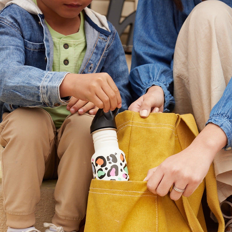 12oz-kid-s-classic-with-flip-seal-sport-cap-e7 kid_sport_flip_seal_12oz_bag_pull_square.jpg