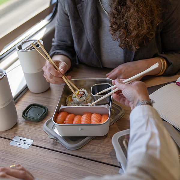 55oz-rise-food-box-big-meal-f7 rise_food_lunch_box_big_meal_tofu_sushi_share_square.jpg