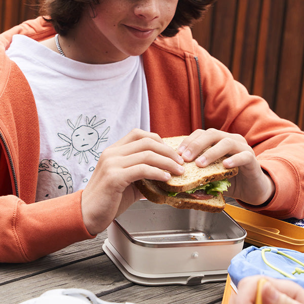 23oz-rise-food-box-lunch-z6 rise_food_lunch_box_lunch_kid_sandwich_square.jpg