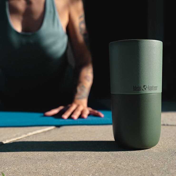 smoothie-set-j1 smoothie_kit_rise_tumbler_seaspray_closeup.jpg