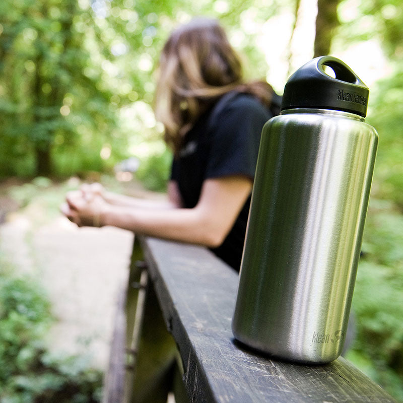 40oz-wide-with-loop-cap-u2 wide_40oz_bottle_bridge_closeup_square.jpg